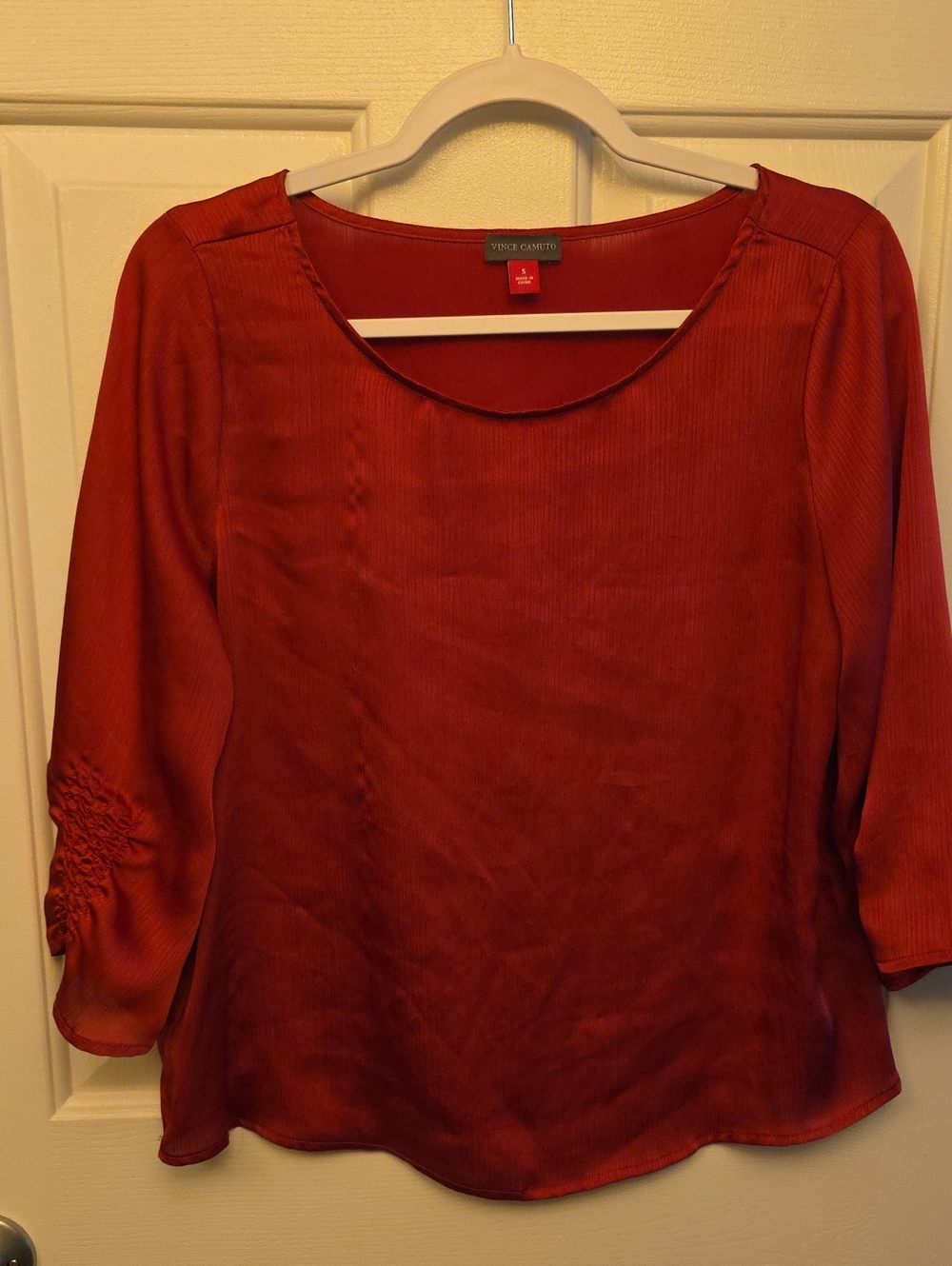 Vince Camuto Deep Red Scoop Neck Three-Quarter Sleeve Blouse